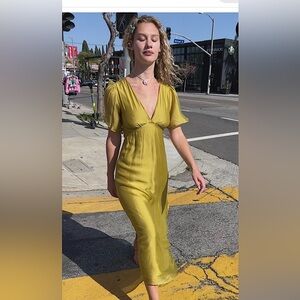 LISA SAYS GAH ! Grace chiffon maxi dress in rare chartreuse green LG 🌻like new